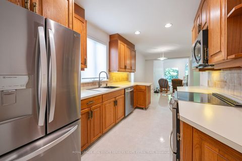 Photo 14 at 38 Killdeer Crescent, Leaside, Toronto