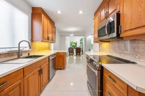Photo 15 at 38 Killdeer Crescent, Leaside, Toronto