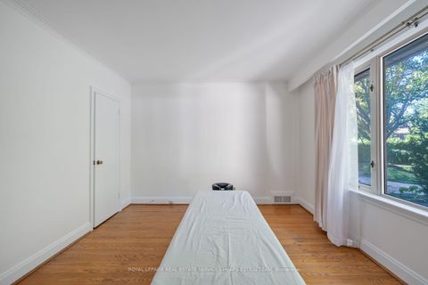 Photo 21 at 38 Killdeer Crescent, Leaside, Toronto