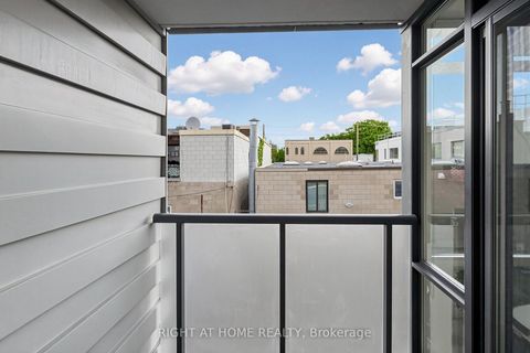 Photo 33 at 307 - 36 Howard Park Avenue, Roncesvalles, Toronto