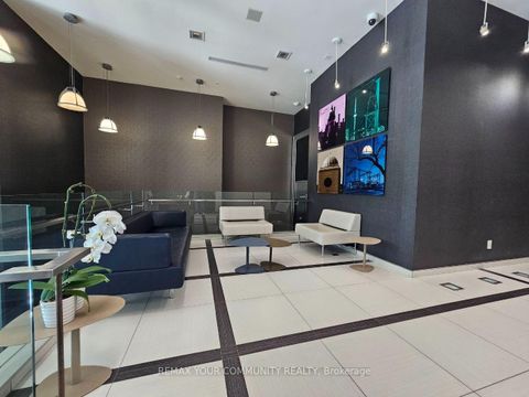 Photo 2 at 210 - 380 Macpherson Avenue, Casa Loma, Toronto