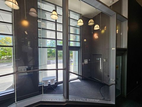 Photo 3 at 210 - 380 Macpherson Avenue, Casa Loma, Toronto