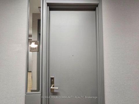 Photo 6 at 210 - 380 Macpherson Avenue, Casa Loma, Toronto