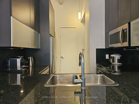 Photo 13 at 210 - 380 Macpherson Avenue, Casa Loma, Toronto