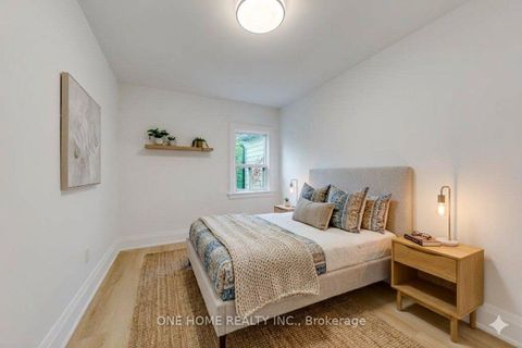 Photo 11 at 7 Methuen Avenue, Lambton Baby Point, Toronto