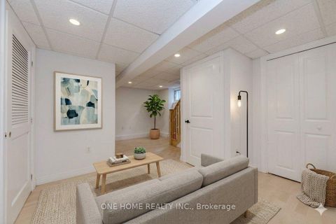 Photo 15 at 7 Methuen Avenue, Lambton Baby Point, Toronto