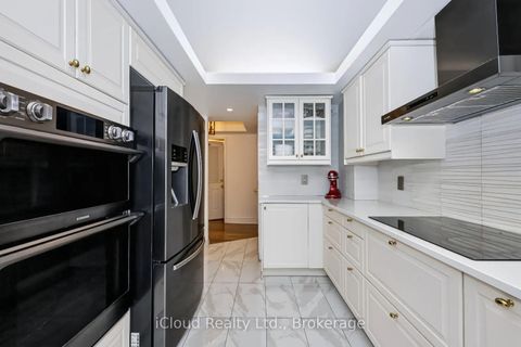Photo 18 at 800 - 18 Hollywood Avenue, Willowdale East, Toronto