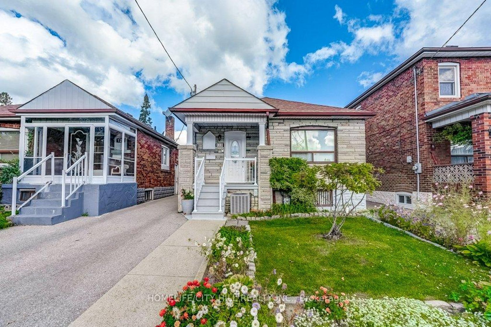 118 Lambton Avenue, Mount Dennis, Toronto 