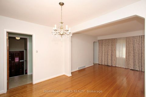 Photo 6 at 43 Roebuck Drive, Kennedy Park, Toronto