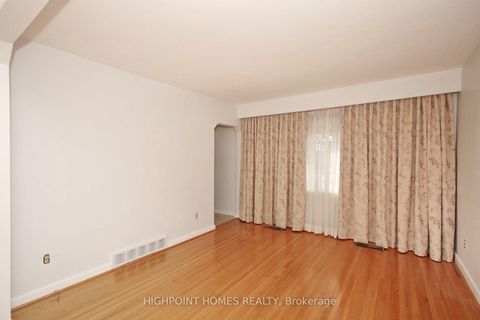 Photo 7 at 43 Roebuck Drive, Kennedy Park, Toronto