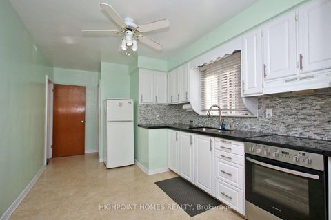 Photo 10 at 43 Roebuck Drive, Kennedy Park, Toronto