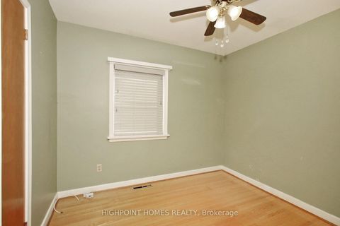Photo 13 at 43 Roebuck Drive, Kennedy Park, Toronto
