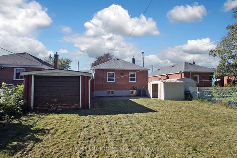 Photo 22 at 43 Roebuck Drive, Kennedy Park, Toronto