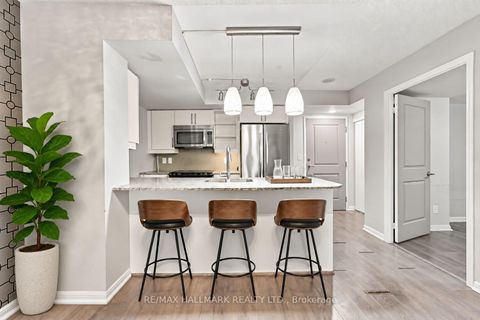 Photo 1 at 706 - 35 Bastion Street, Niagara, Toronto