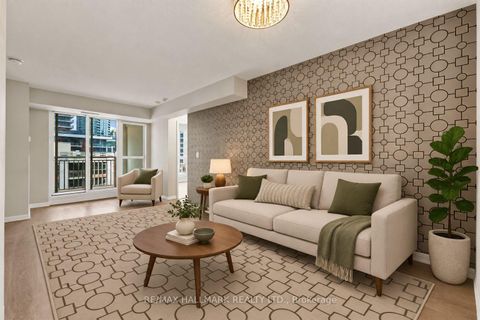 Photo 4 at 706 - 35 Bastion Street, Niagara, Toronto