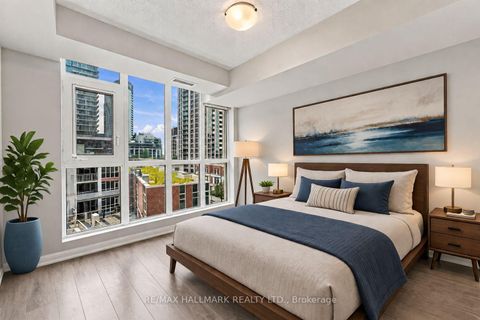 Photo 8 at 706 - 35 Bastion Street, Niagara, Toronto