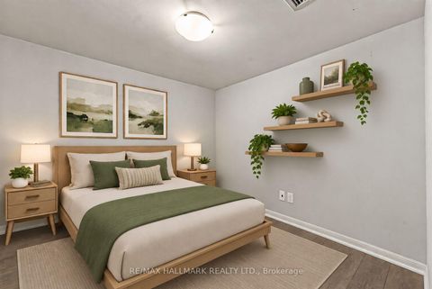 Photo 11 at 706 - 35 Bastion Street, Niagara, Toronto