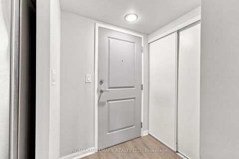 Photo 18 at 706 - 35 Bastion Street, Niagara, Toronto