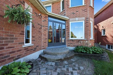 Photo 2 at 121 Taylor Drive, Bayshore, Barrie