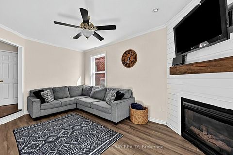 Photo 13 at 121 Taylor Drive, Bayshore, Barrie