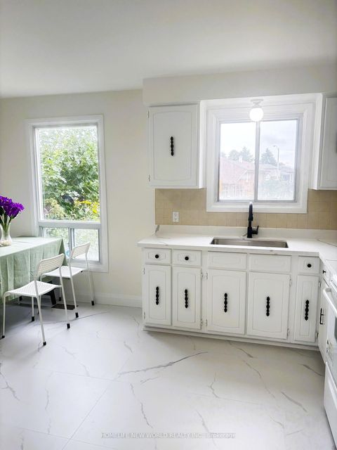 Photo 7 at 93 Corinthian Boulevard, L'Amoreaux, Toronto