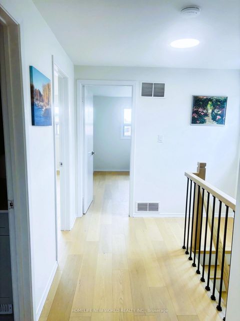 Photo 12 at 93 Corinthian Boulevard, L'Amoreaux, Toronto