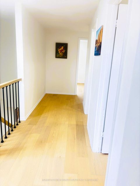 Photo 13 at 93 Corinthian Boulevard, L'Amoreaux, Toronto