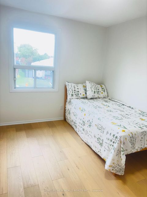Photo 15 at 93 Corinthian Boulevard, L'Amoreaux, Toronto