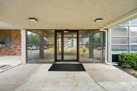 Photo 1 at 903 - 3380 Eglinton Avenue, Scarborough Village, Toronto