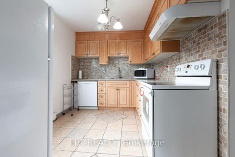 Photo 20 at 504 - 315 Dixon Road, The Westway, Toronto