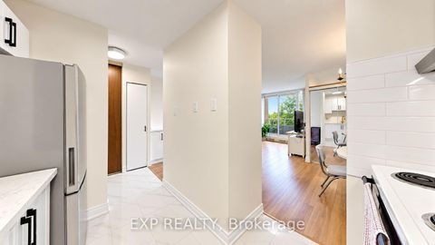 Photo 5 at 411 - 15 Torrance Road, Eglinton East, Toronto