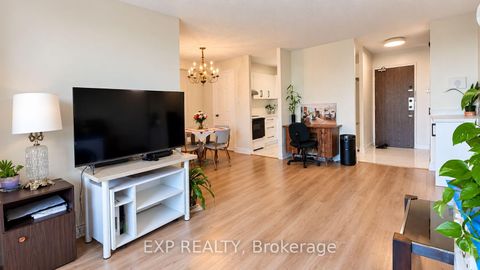 Photo 8 at 411 - 15 Torrance Road, Eglinton East, Toronto