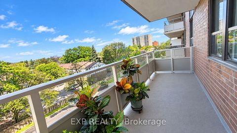 Photo 10 at 411 - 15 Torrance Road, Eglinton East, Toronto