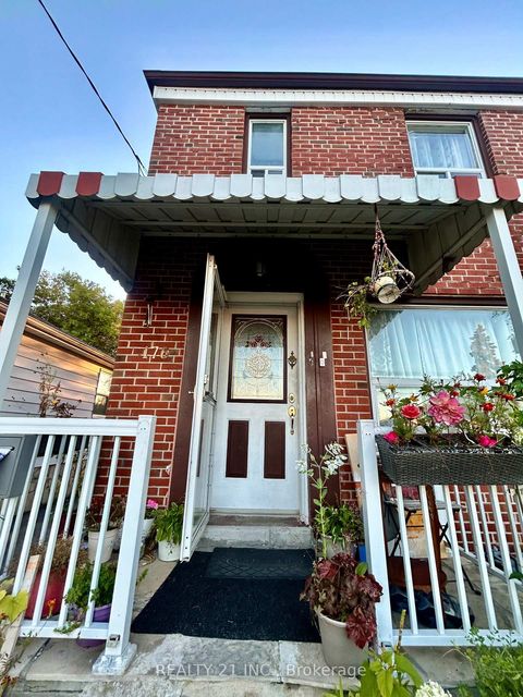 Photo 2 at 176 Linden Avenue, Kennedy Park, Toronto