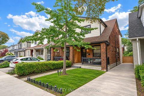 Photo 4 at 379 Scarborough Road, Danforth, Toronto