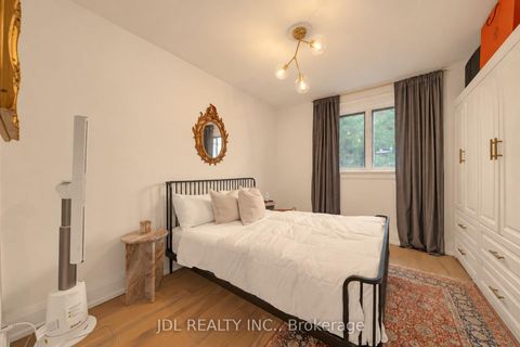 Photo 28 at 379 Scarborough Road, Danforth, Toronto