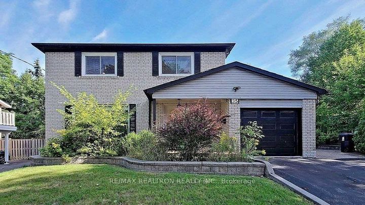 Photo 1 at 35 Rochelle Crescent, Don Valley Village, Toronto