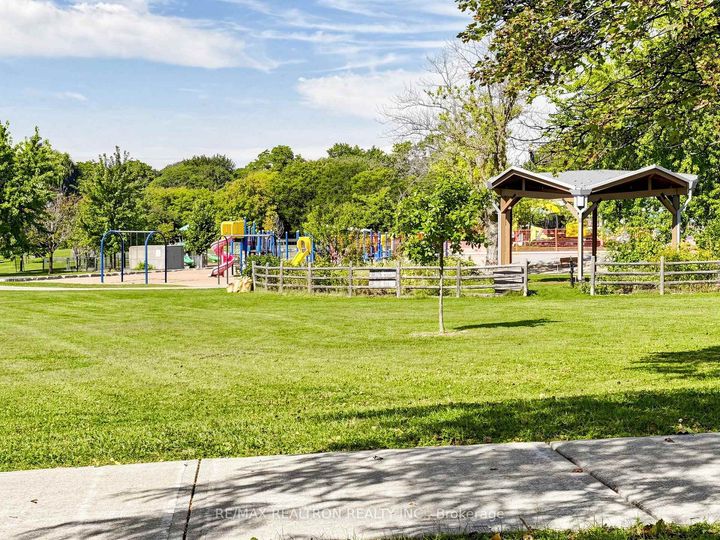 Photo 48 at 35 Rochelle Crescent, Don Valley Village, Toronto