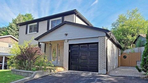 Photo 2 at 35 Rochelle Crescent, Don Valley Village, Toronto