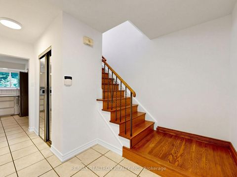 Photo 23 at 35 Rochelle Crescent, Don Valley Village, Toronto