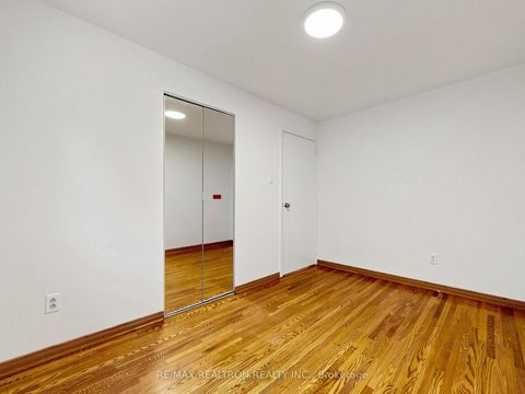 Photo 36 at 35 Rochelle Crescent, Don Valley Village, Toronto