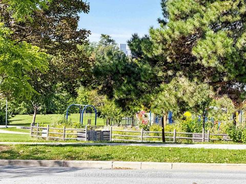 Photo 47 at 35 Rochelle Crescent, Don Valley Village, Toronto