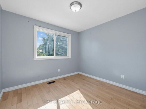 Photo 28 at 4 Shepmore Terrace, Malvern, Toronto
