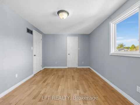 Photo 31 at 4 Shepmore Terrace, Malvern, Toronto