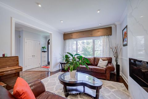 Photo 3 at 319 Rumsey Road, Leaside, Toronto