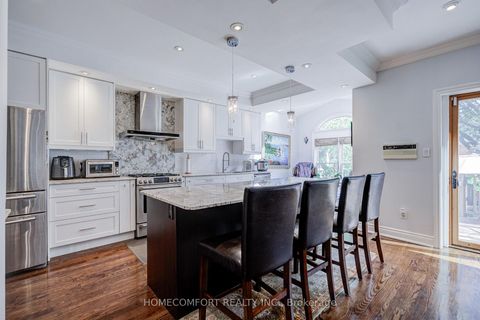 Photo 12 at 319 Rumsey Road, Leaside, Toronto