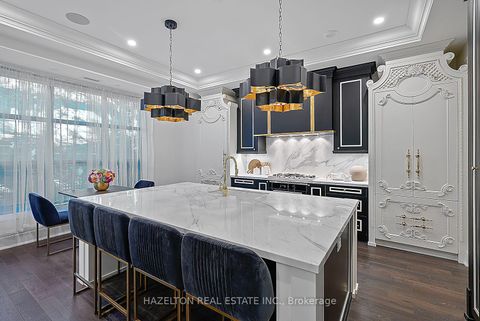 Photo 13 at 303 - 200 Russell Hill Road, Casa Loma, Toronto