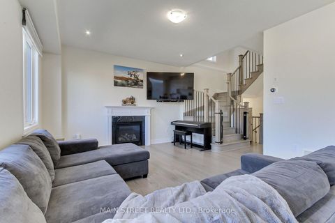 Photo 9 at 90 Kingknoll Crescent, Keswick South, Georgina