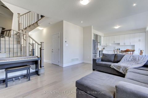 Photo 10 at 90 Kingknoll Crescent, Keswick South, Georgina