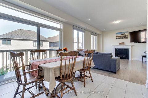 Photo 17 at 90 Kingknoll Crescent, Keswick South, Georgina